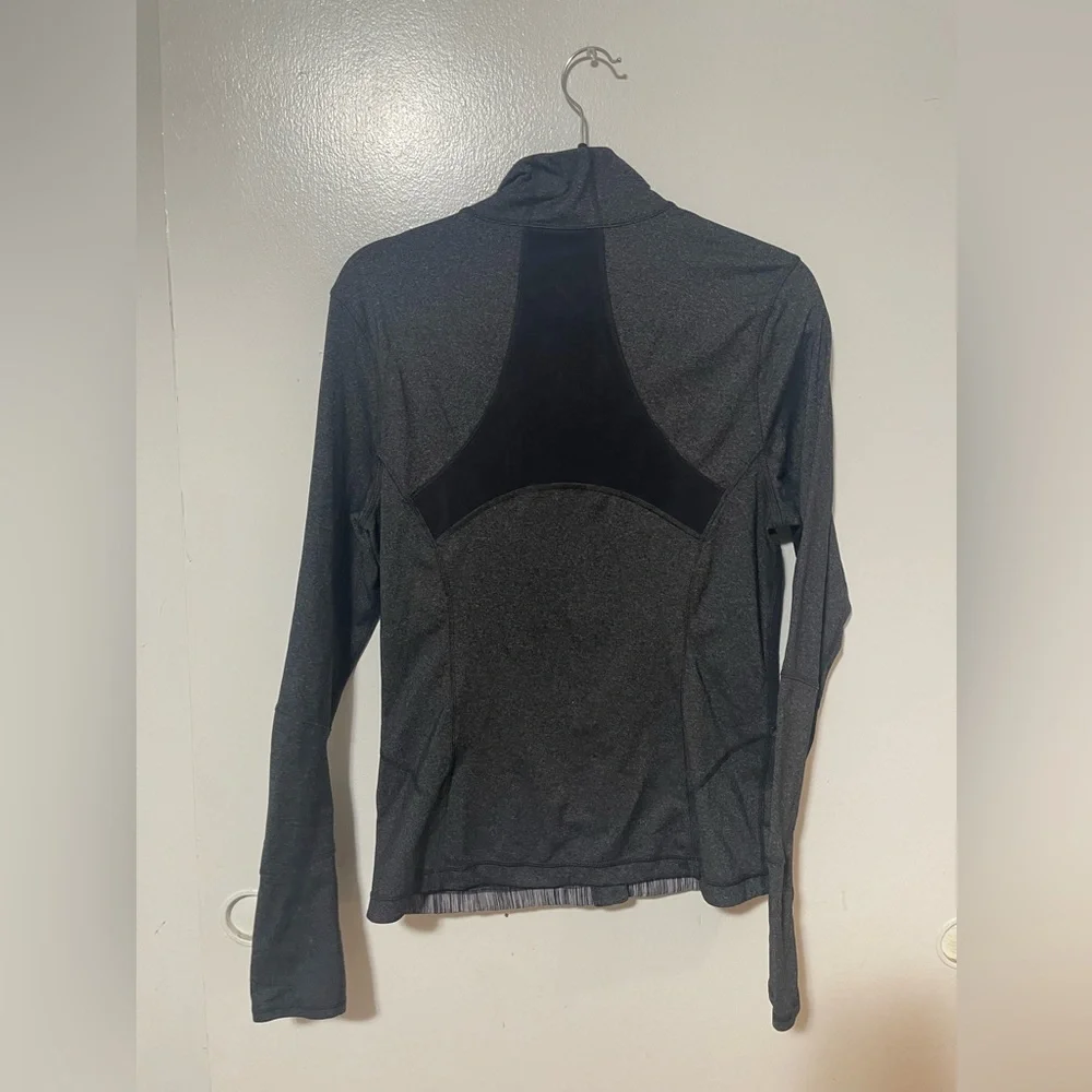 Kirkland sweatshirt zipper size M - Picture 3 of 3